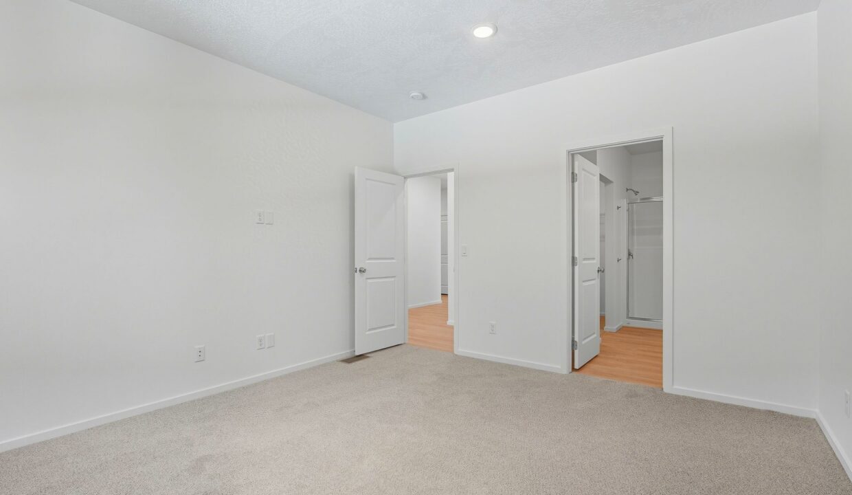 Inside-Spokane-Arcadia-18