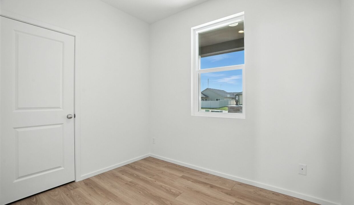 Inside-Spokane-12th-22