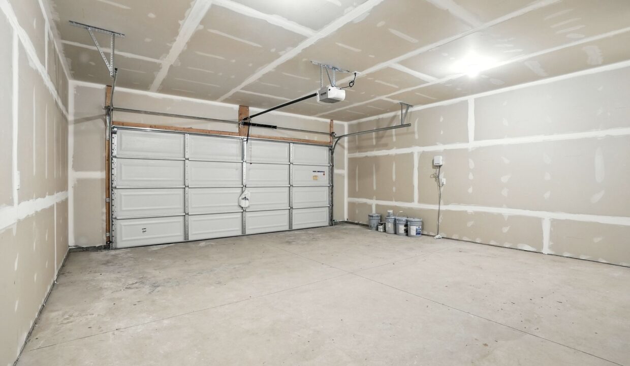 Inside-Spokane-12th-23