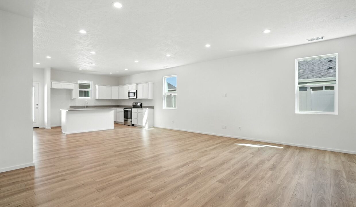 Inside-Spokane-12th-4