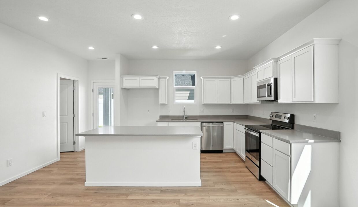 Inside-Spokane-12th-8