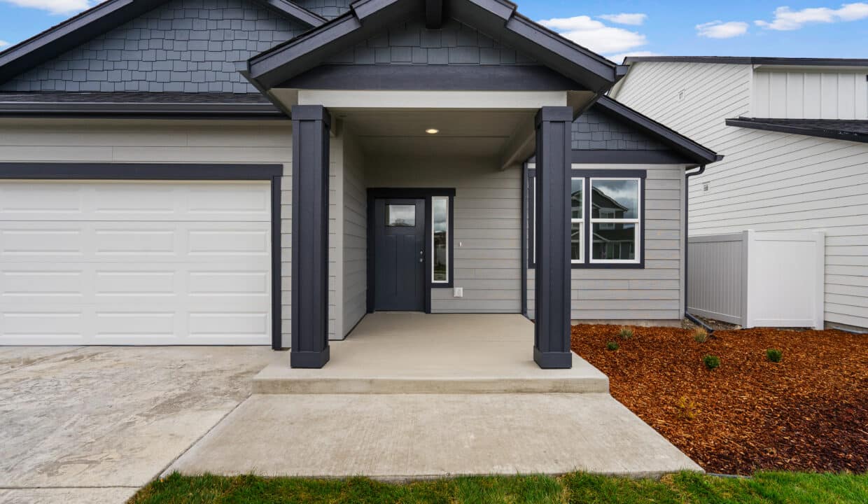 04-Front entry