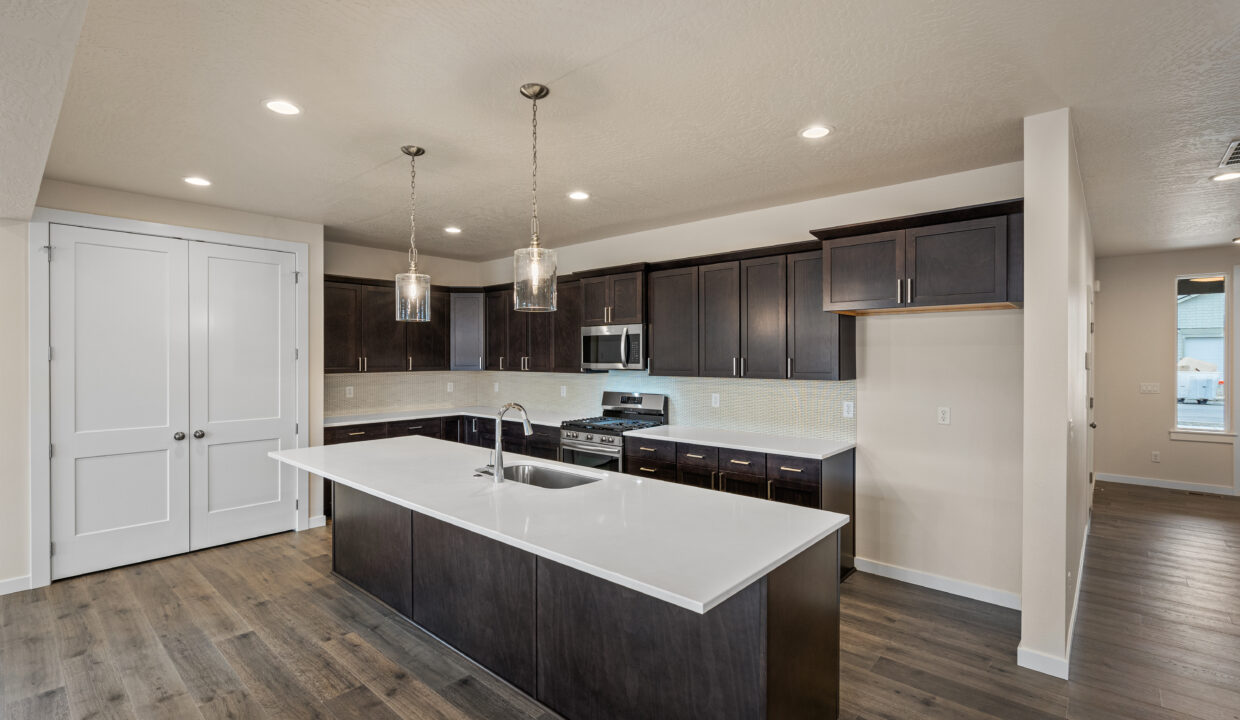 11-Kitchen