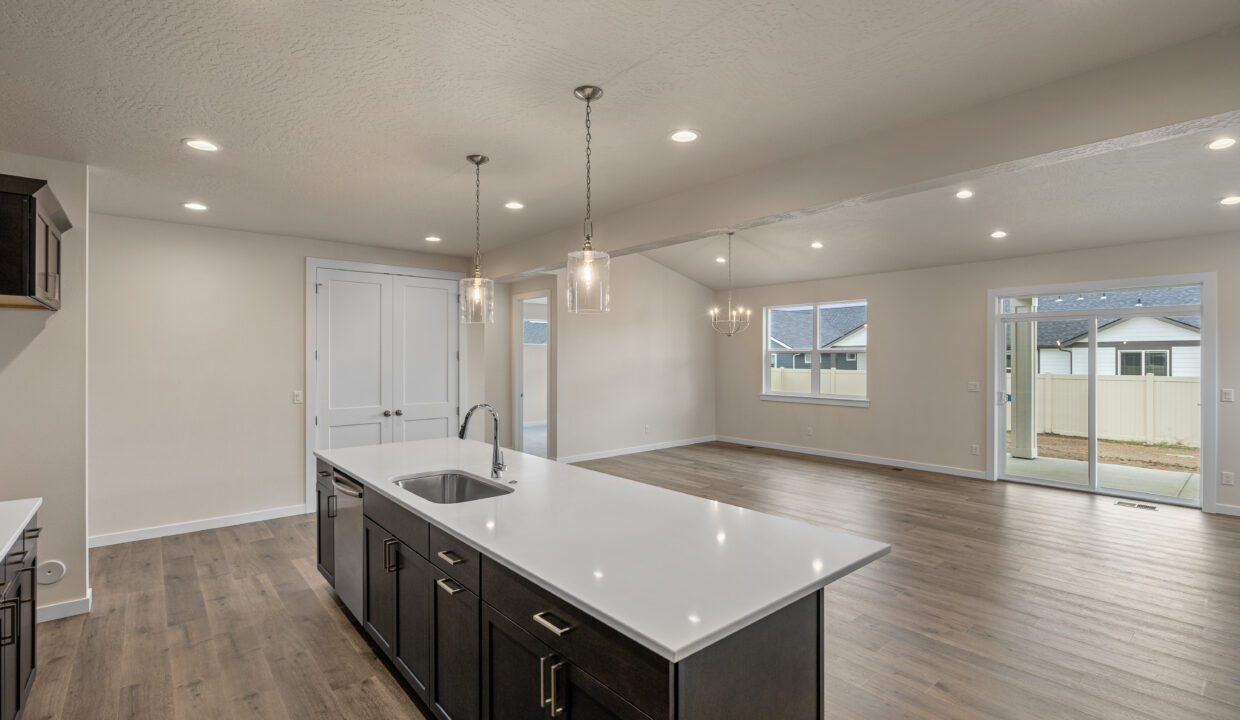 14-Kitchen