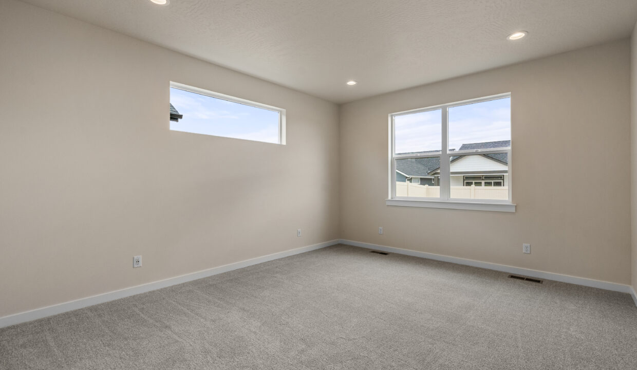 18-Primary bedroom