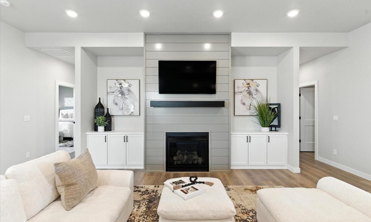 08-Living Room