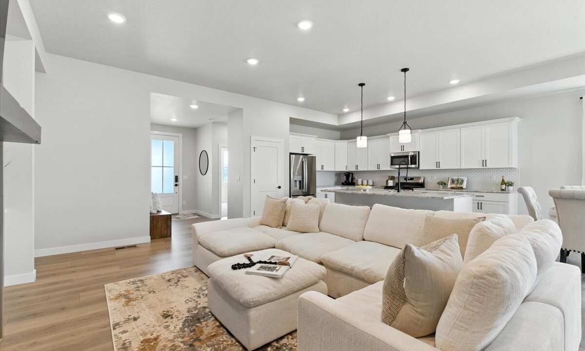 09-Living Room