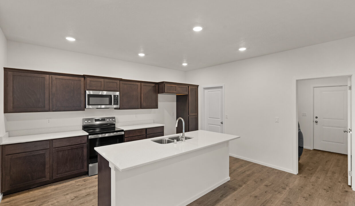 16-Kitchen