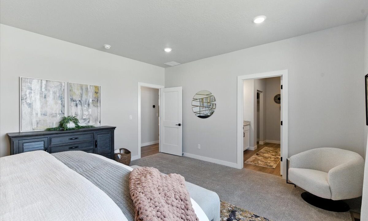 19-Primary bedroom