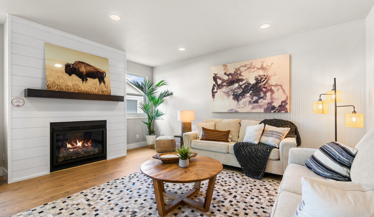 07-Living Room