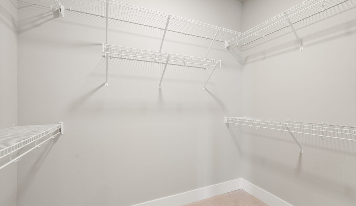 24-Primary closet