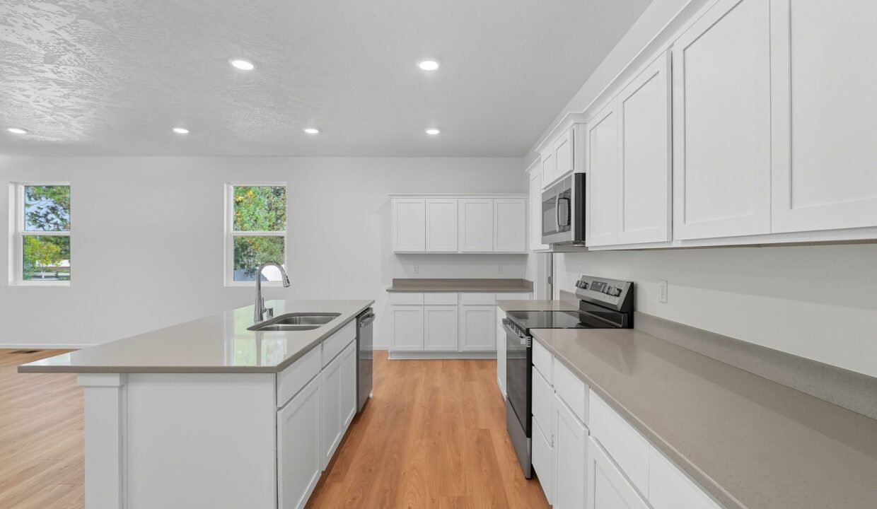 Inside-Spokane-Arcadia-14