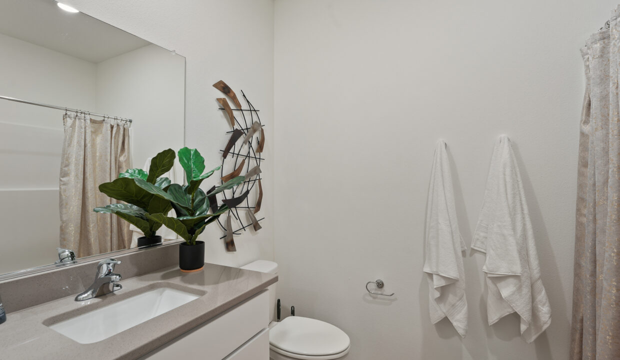 Inside-Spokane-5th-19