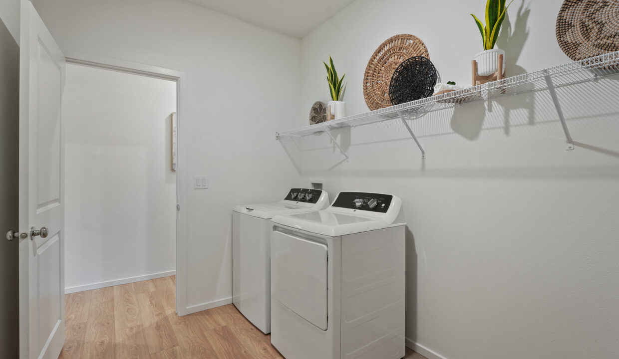 Inside-Spokane-5th-29