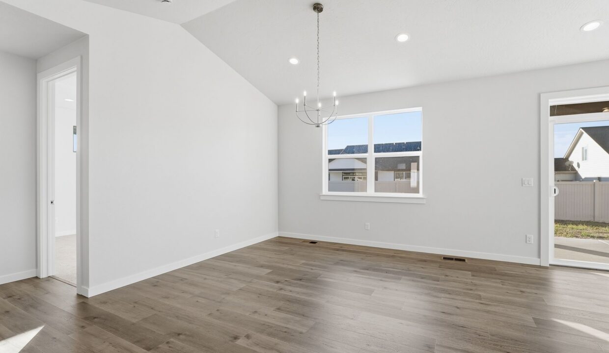 Inside-Spokane-Cyprus Fox-5