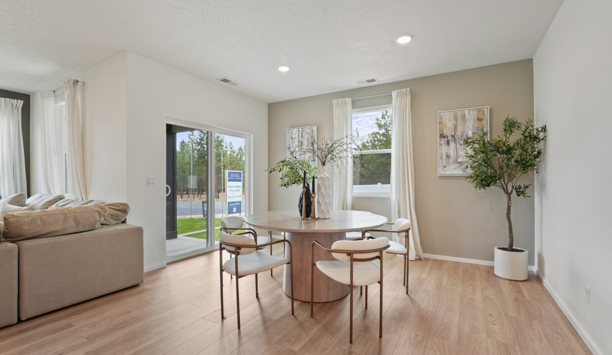 Inside-Spokane-5th-10