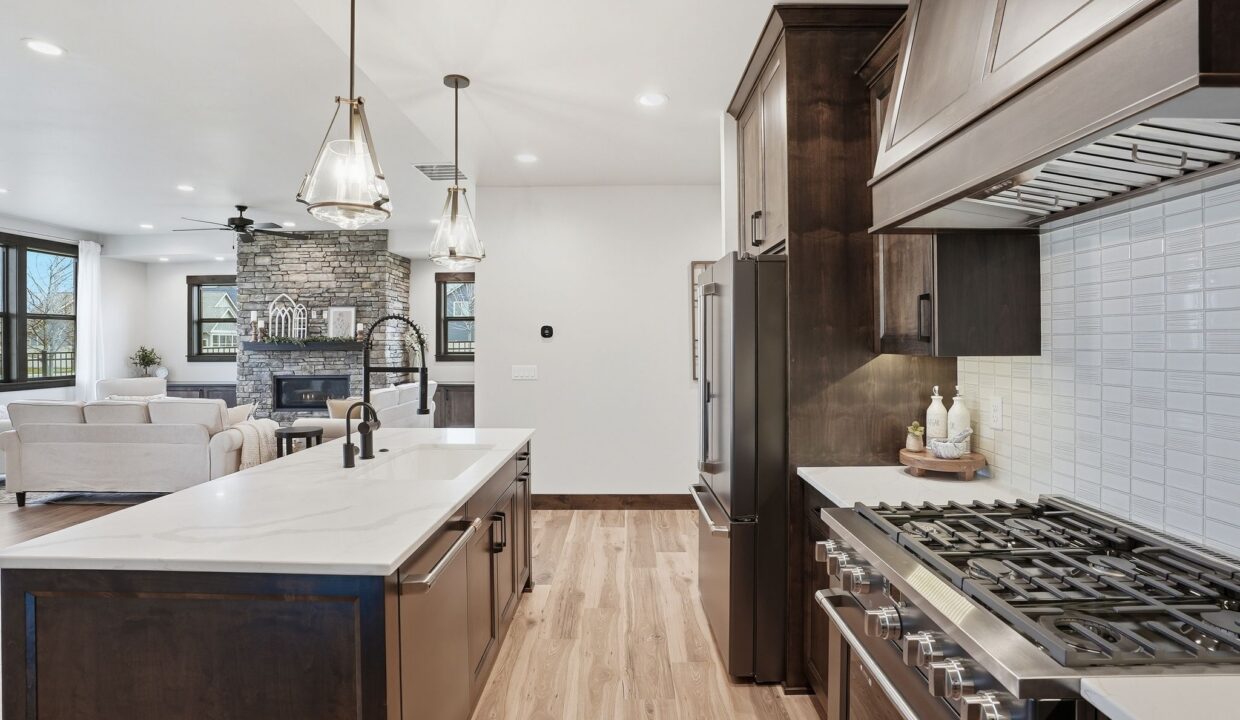 Inside-Media-Andesite-14