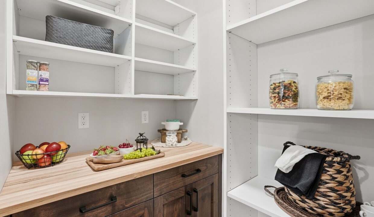 Inside-Media-Andesite-18