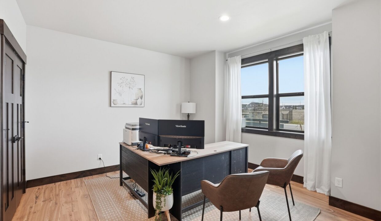 Inside-Media-Andesite-20