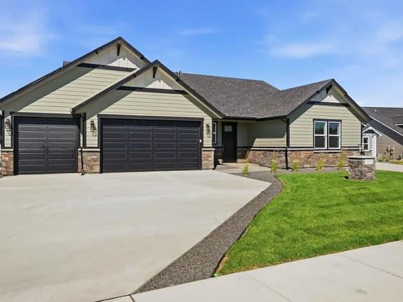 1235 N High Desert Dr, Deer Park, WA 99006