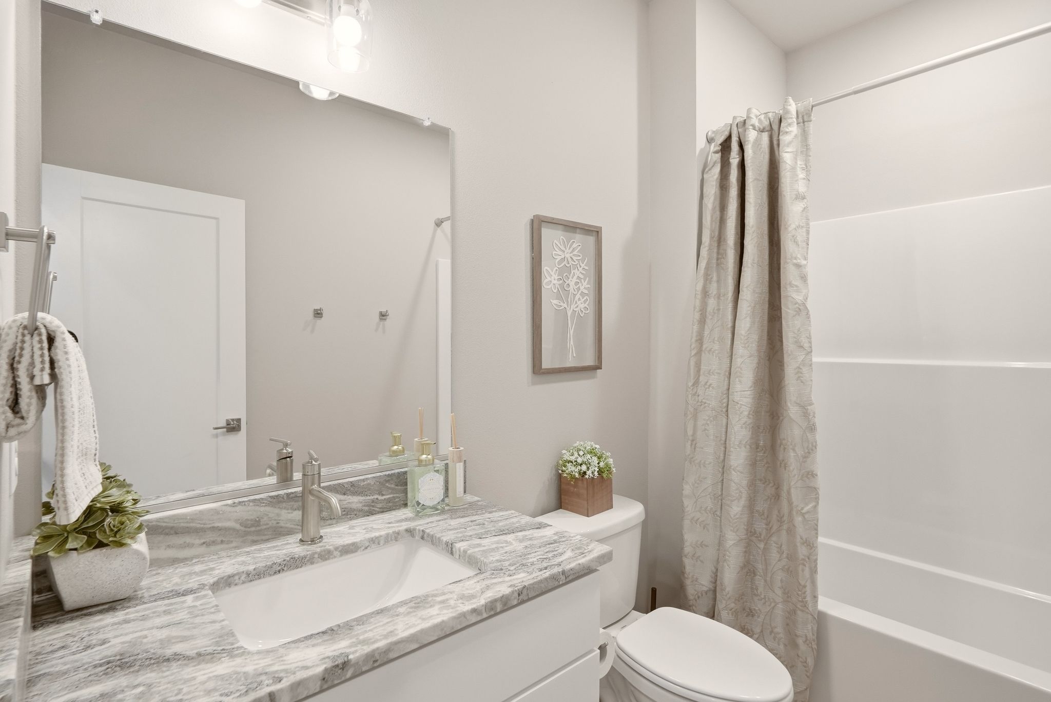 Inside-Media-1240Desert-29 Mountain View Meadows Model Home